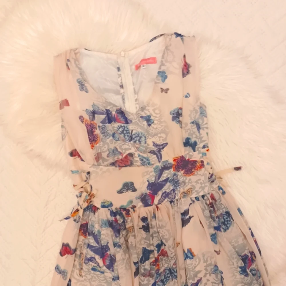 Whimsical Butterfly Dress - Picture 2 of 4